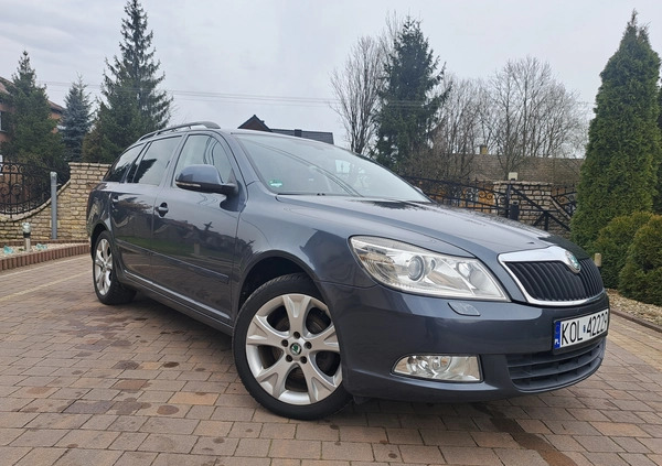 Skoda Octavia cena 29900 przebieg: 185000, rok produkcji 2011 z Wolbrom małe 232